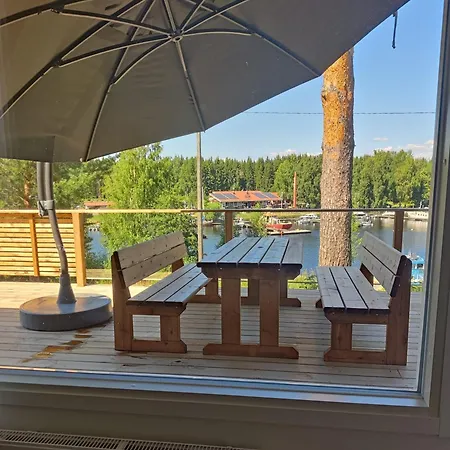 Saimaan Kodikas Premium Hébergement de vacances *